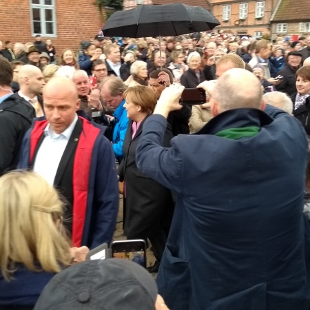 Größeres Bild ansehen Größeres Bild ansehen