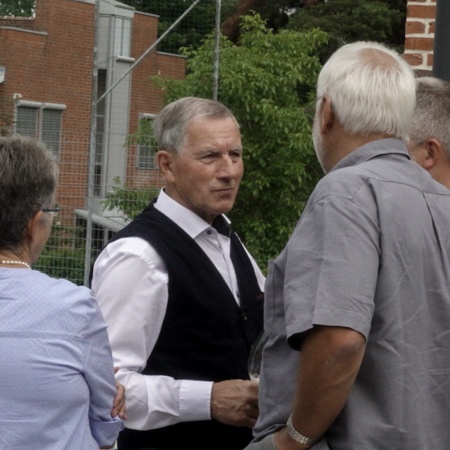 Größeres Bild ansehen